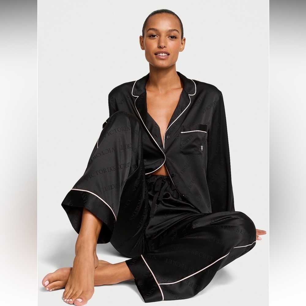 NWT Victoria’s Secret Black Satin Long Pajama Set Medium/Regular